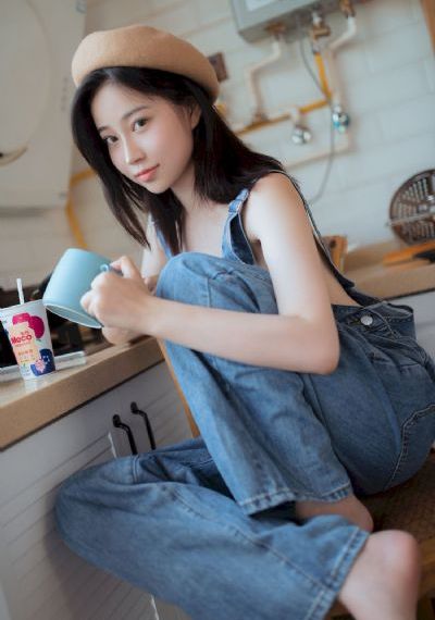 女教师在办公室被躁在线观看av
