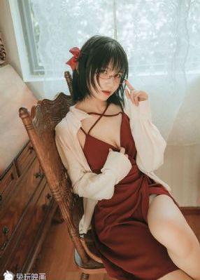 厨房娇妻被朋友胯下挺进视频